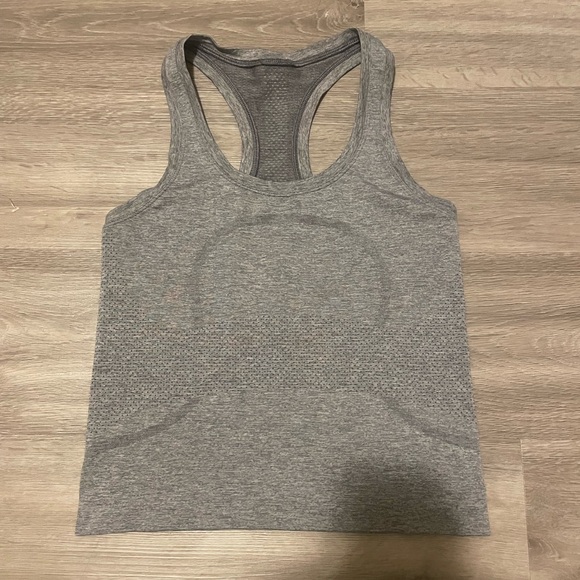 Lululemon Swiftly Tech Racerback Tank 2.0, Race Length - Picture 1 of 3